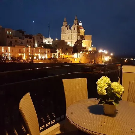 Sea And Land View Apartment